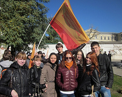 Под знамёнами патриотического движения