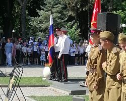 Студенты АГПК приняли участие в «Линейке памяти и скорби»